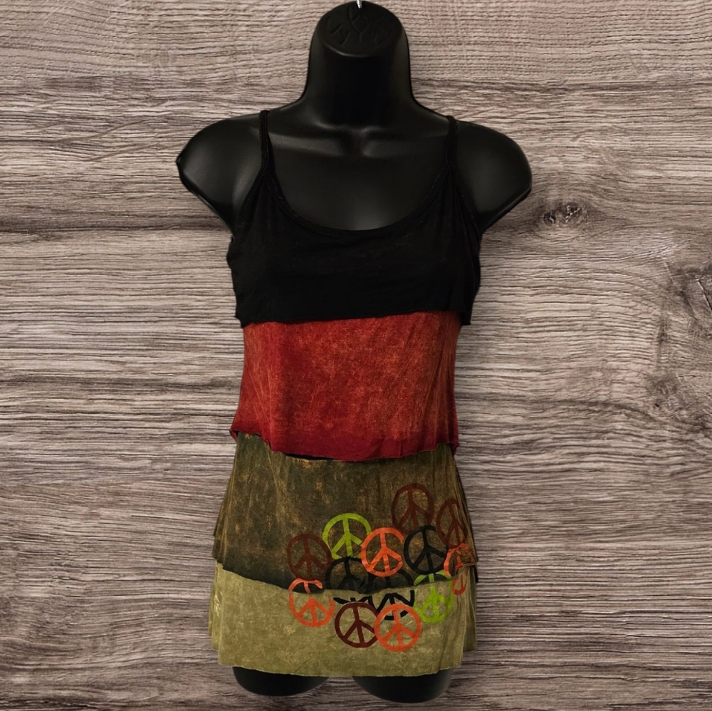 Red and Green Asymmetrical Sleeveless Tank Top